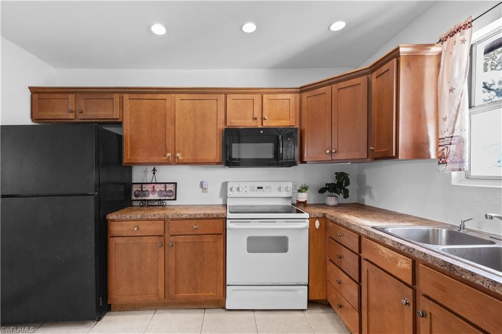 3506 Caloosa ST, NAPLES FL 34112-5