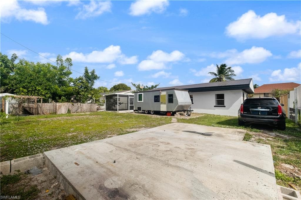 3506 Caloosa ST, NAPLES FL 34112-16