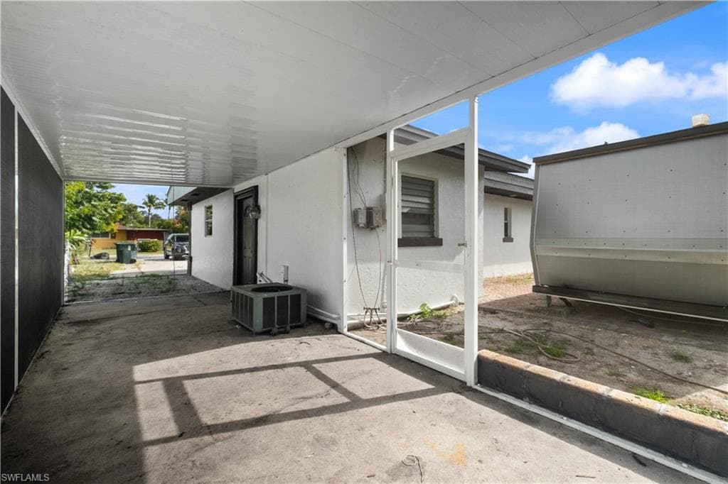 3506 Caloosa ST, NAPLES FL 34112-17