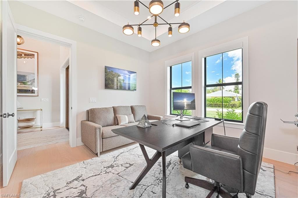 818 93rd AVE N, NAPLES FL 34108-19