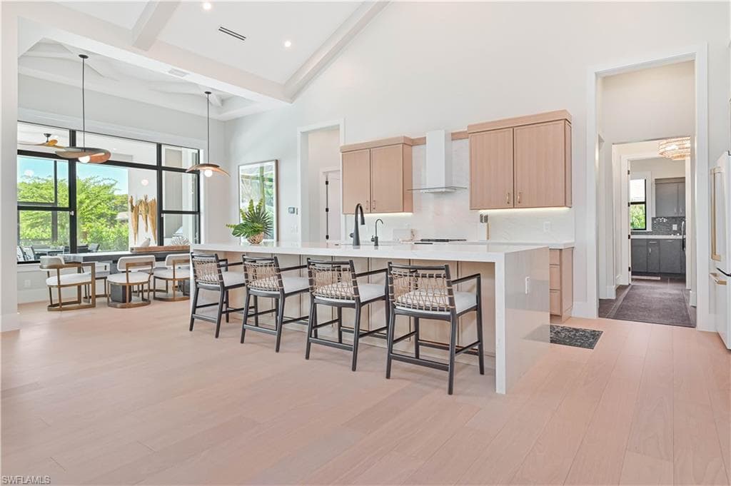 818 93rd AVE N, NAPLES FL 34108-10