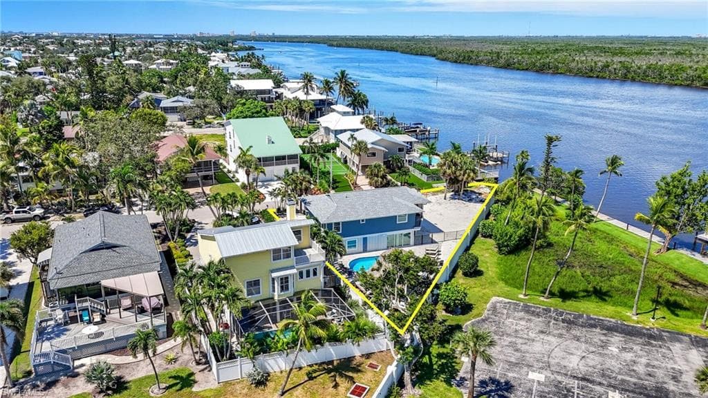 190 Bayview AVE, FORT MYERS BEACH FL 33931-41