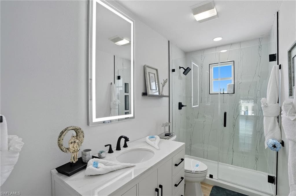 190 Bayview AVE, FORT MYERS BEACH FL 33931-33