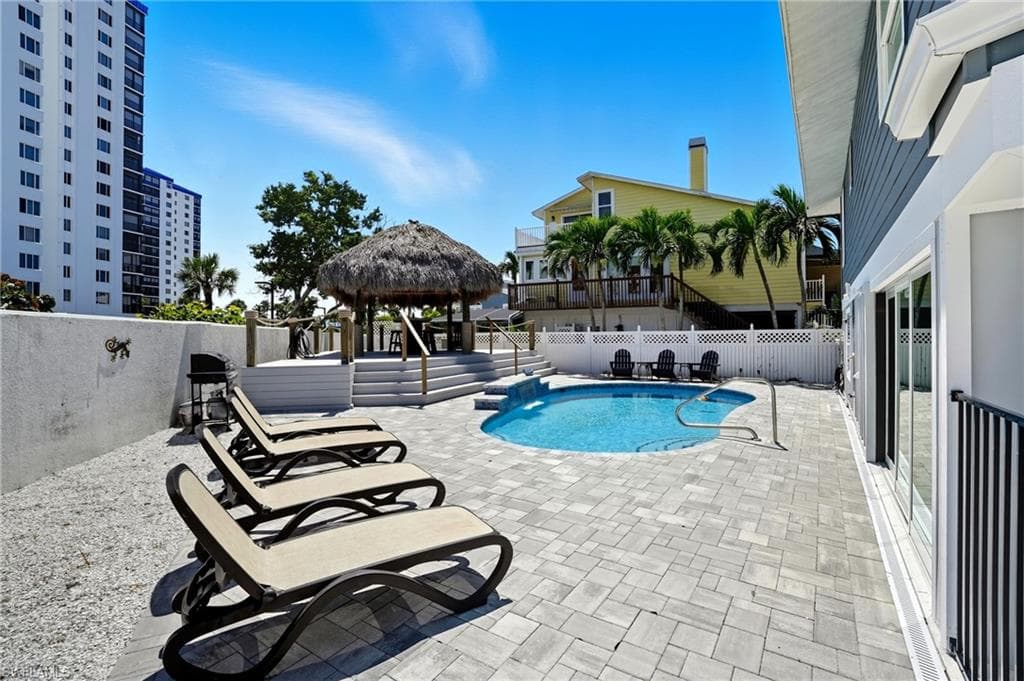 190 Bayview AVE, FORT MYERS BEACH FL 33931-37