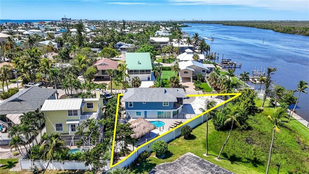 190 Bayview AVE, FORT MYERS BEACH FL 33931-44