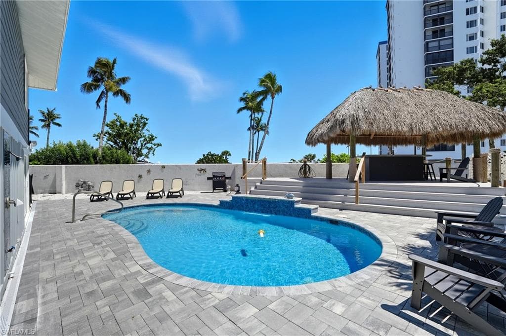 190 Bayview AVE, FORT MYERS BEACH FL 33931-38