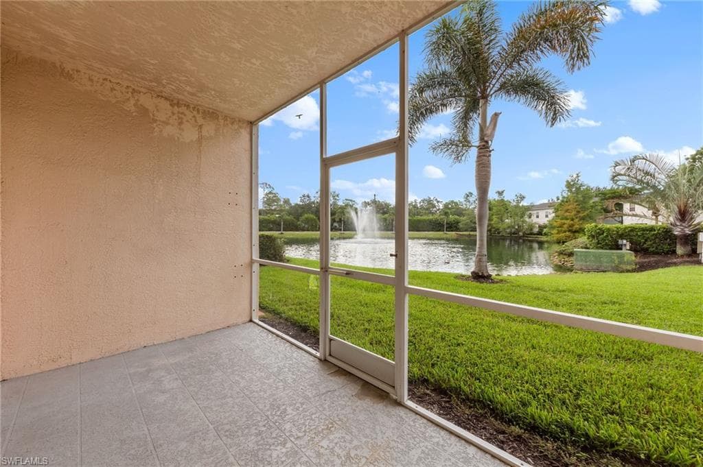 3250 Cypress Glen WAY # 406, NAPLES FL 34109-26