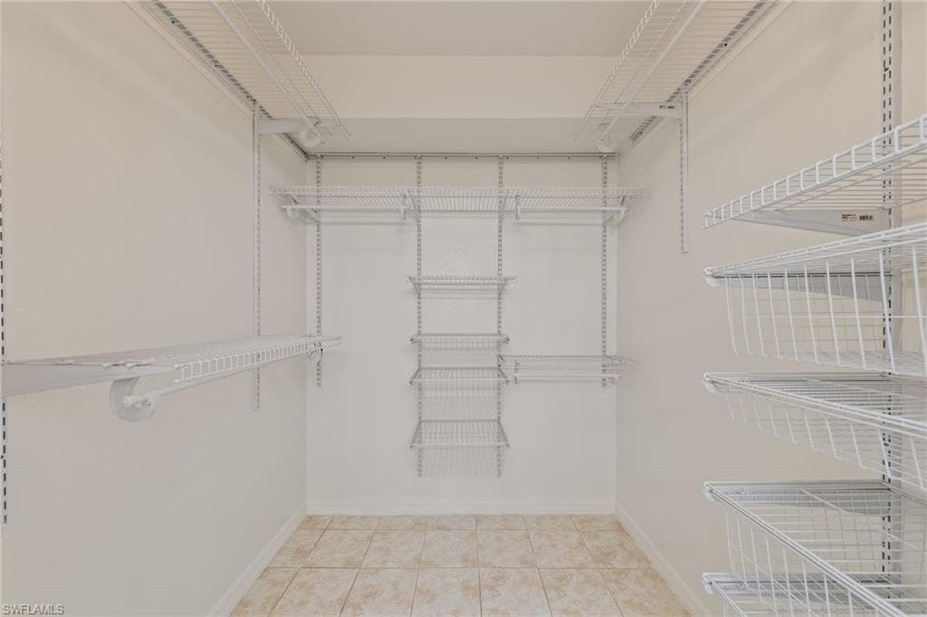 3250 Cypress Glen WAY # 406, NAPLES FL 34109-24