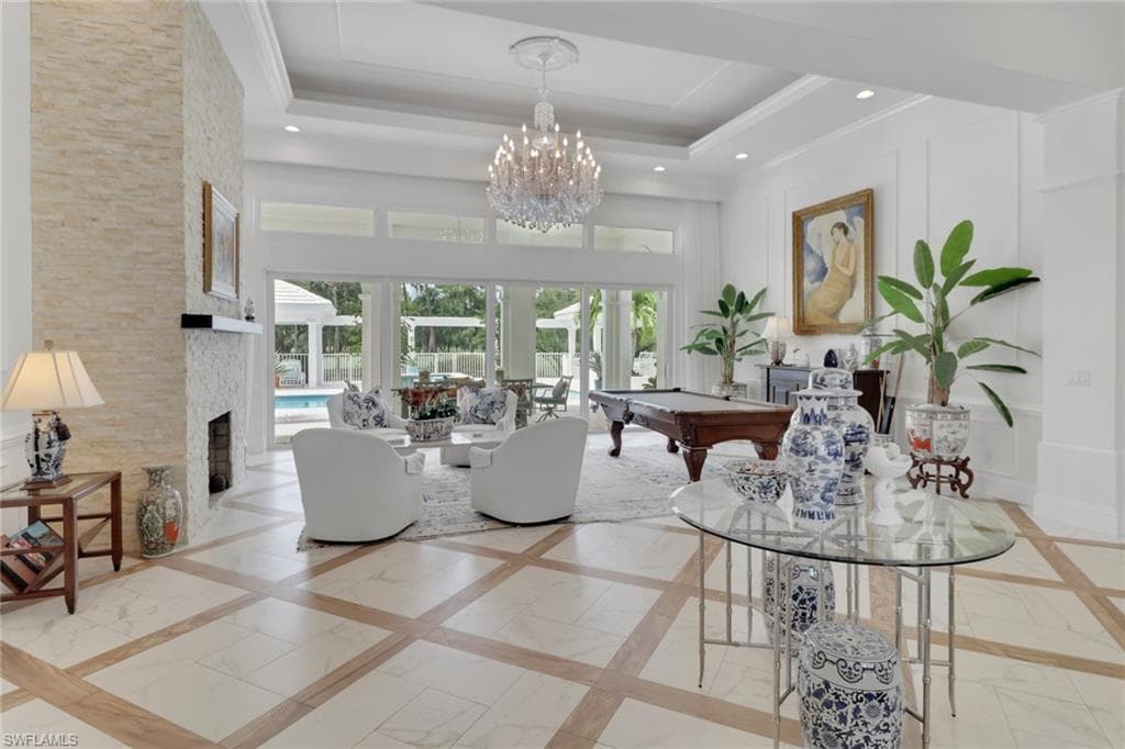 13101 Pond Apple DR E, NAPLES FL 34119-2