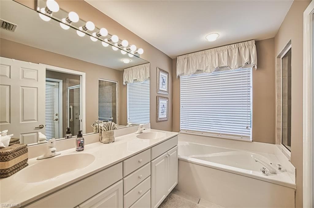 9211 Independence WAY, FORT MYERS FL 33913-27