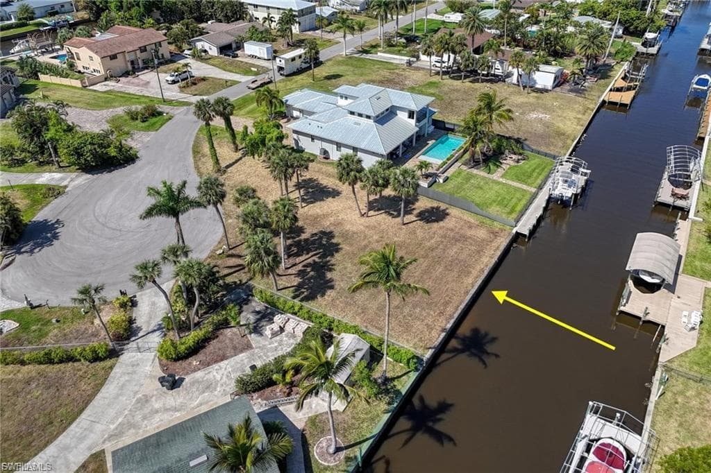 1806 MARINA CIR-5