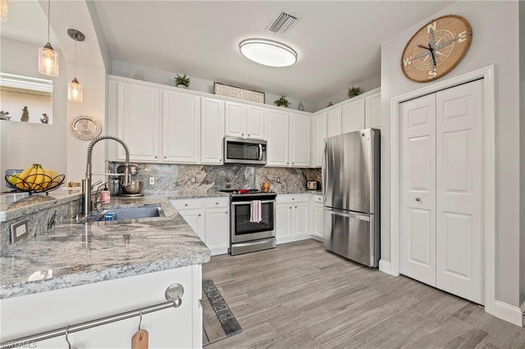 11490 Axis Deer LN, FORT MYERS FL 33966-5