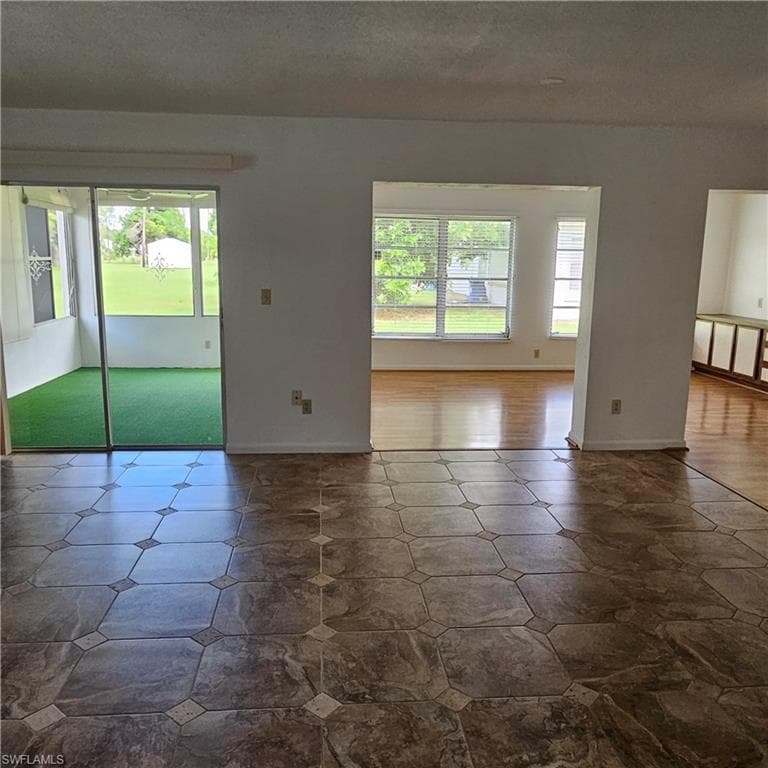 317 Maycrest RD, LEHIGH ACRES FL 33936-1