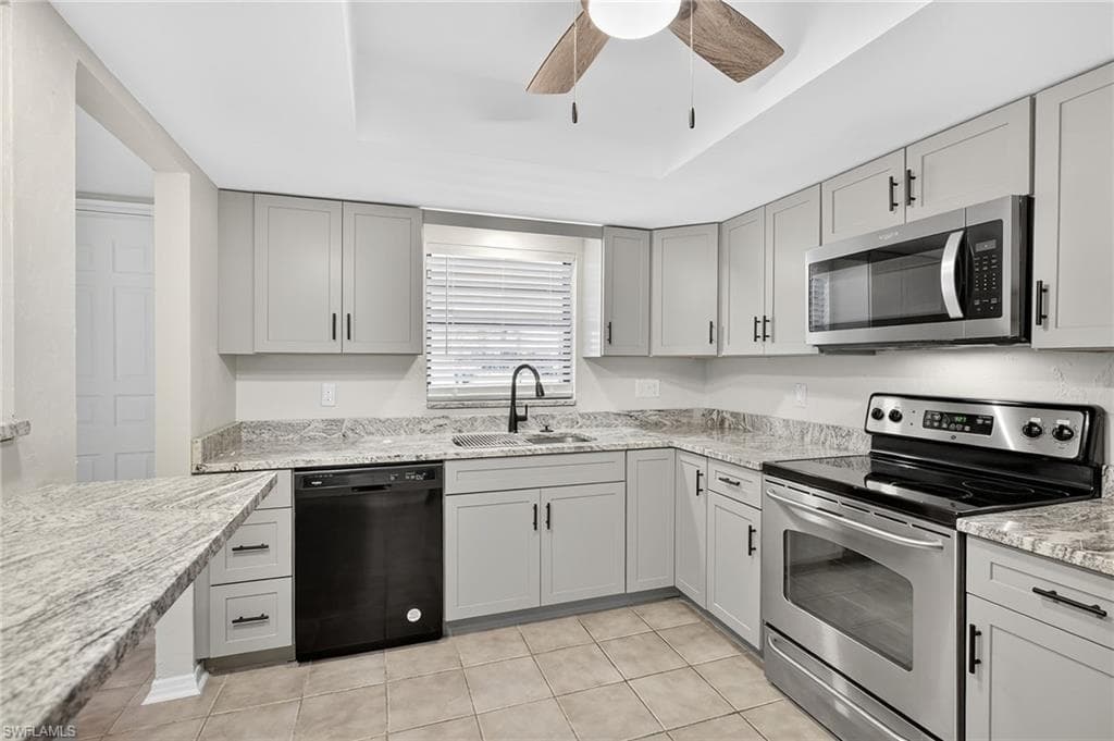 3720 SE 10th AVE 102-8