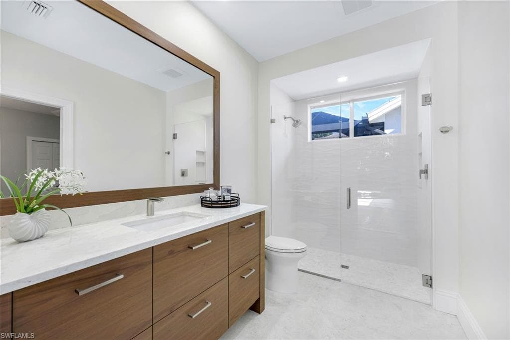 237 Charleston CT, NAPLES FL 34110-15