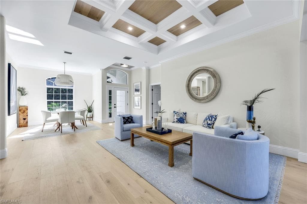 237 Charleston CT, NAPLES FL 34110-4