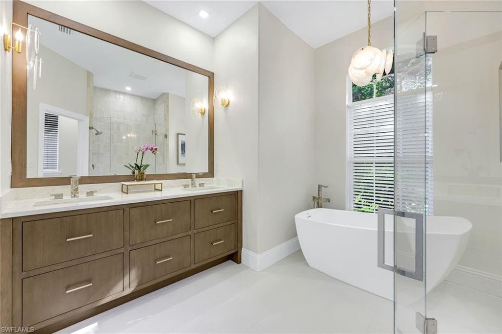 237 Charleston CT, NAPLES FL 34110-13