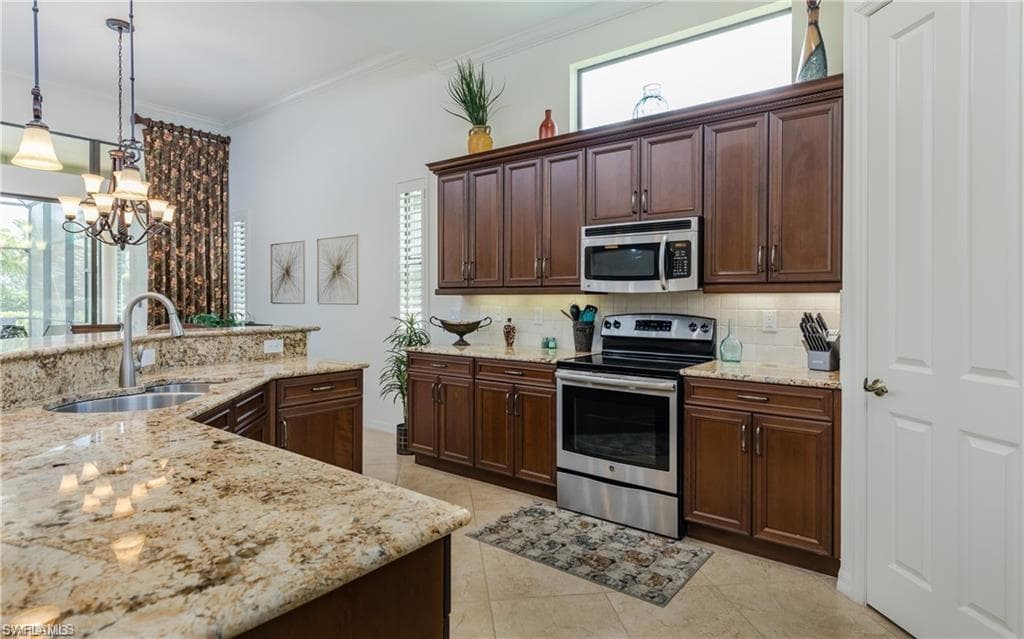 8309 Adelio LN, FORT MYERS FL 33912-6