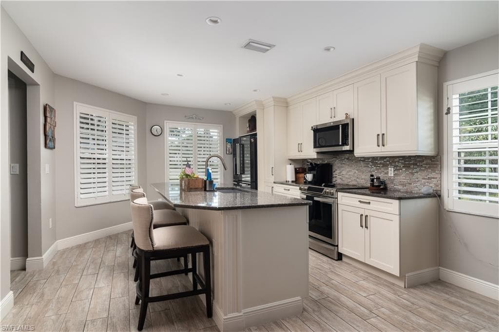 830 Meadowland DR # A, NAPLES FL 34108-6