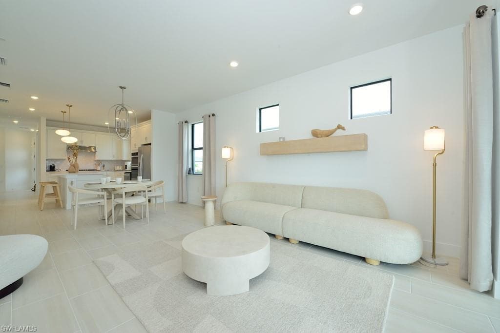 1904 Sierra CT, NAPLES FL 34120-5