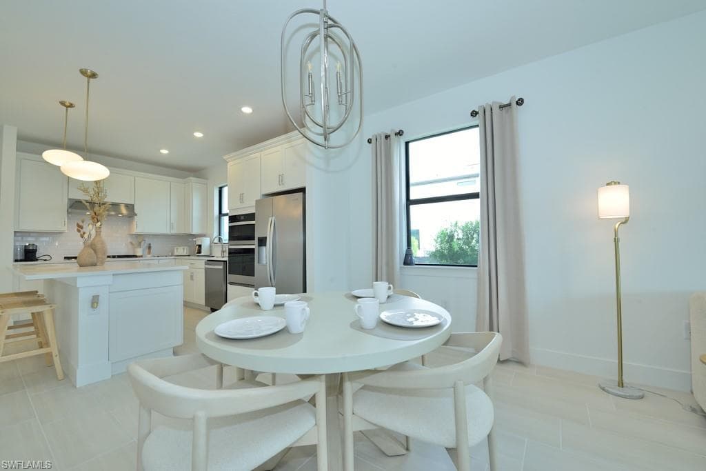 1904 Sierra CT, NAPLES FL 34120-6