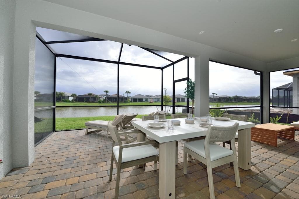 1904 Sierra CT, NAPLES FL 34120-2