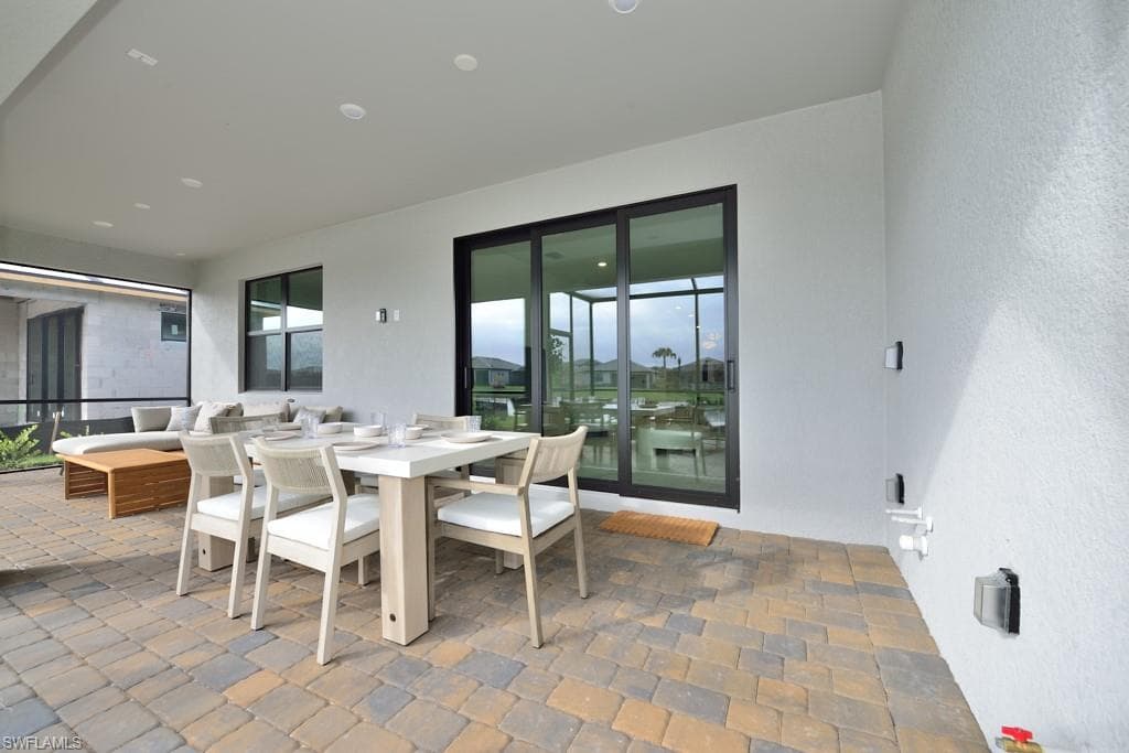 1904 Sierra CT, NAPLES FL 34120-4