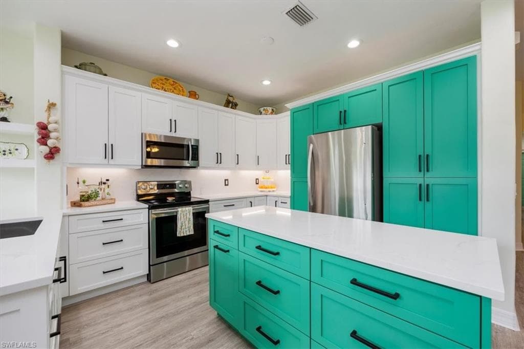 8315 Big Acorn CIR # 902, NAPLES FL 34119-5