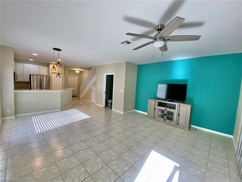 8151 Pacific Beach DR, FORT MYERS FL 33966-6