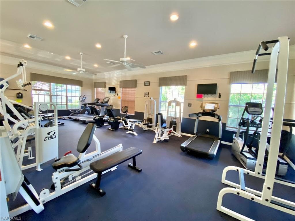 8151 Pacific Beach DR, FORT MYERS FL 33966-2