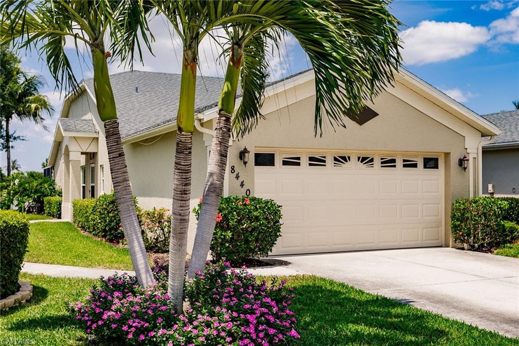 8440 Ibis Cove CIR # B260, NAPLES FL 34119-5