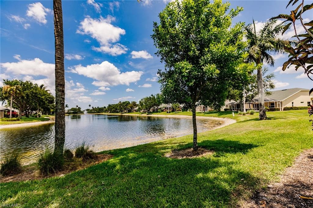 8440 Ibis Cove CIR # B260, NAPLES FL 34119-45