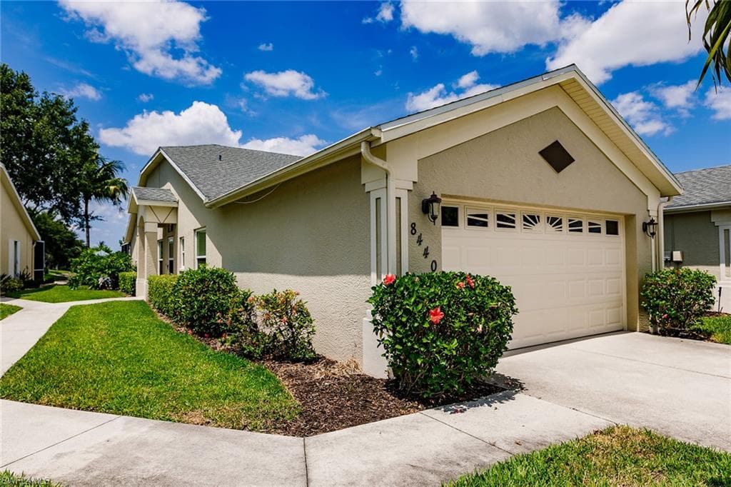8440 Ibis Cove CIR # B260, NAPLES FL 34119-6