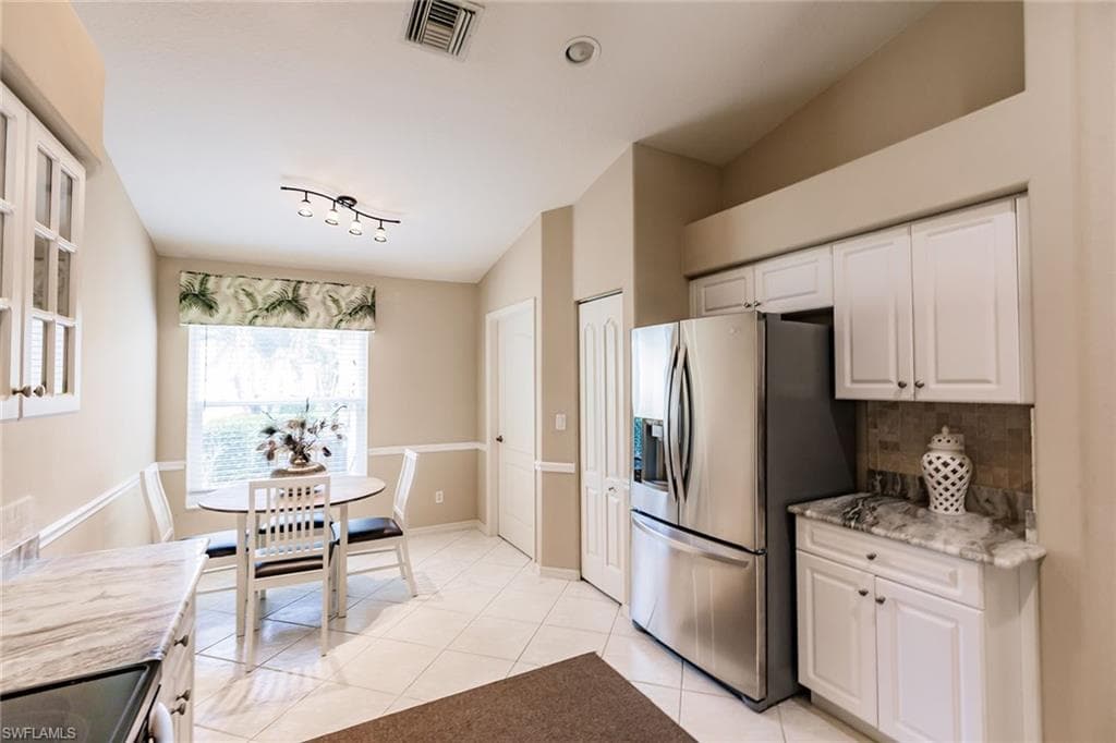 8440 Ibis Cove CIR # B260, NAPLES FL 34119-23