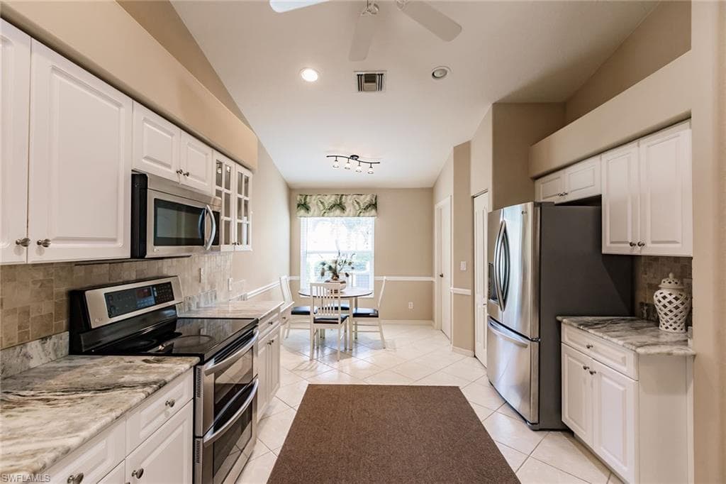 8440 Ibis Cove CIR # B260, NAPLES FL 34119-18