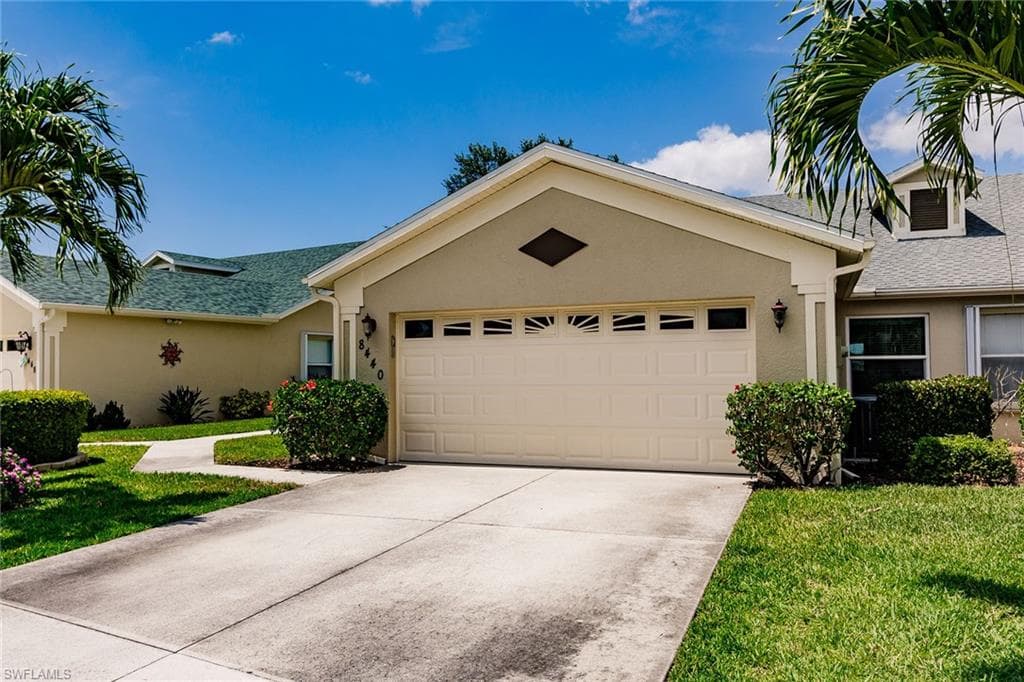 8440 Ibis Cove CIR # B260, NAPLES FL 34119-3