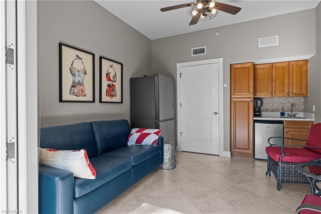 6061 Silver King BLVD # 705, CAPE CORAL FL 33914-43