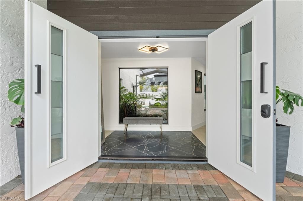 15600 Light Blue CIR, FORT MYERS FL 33908-11