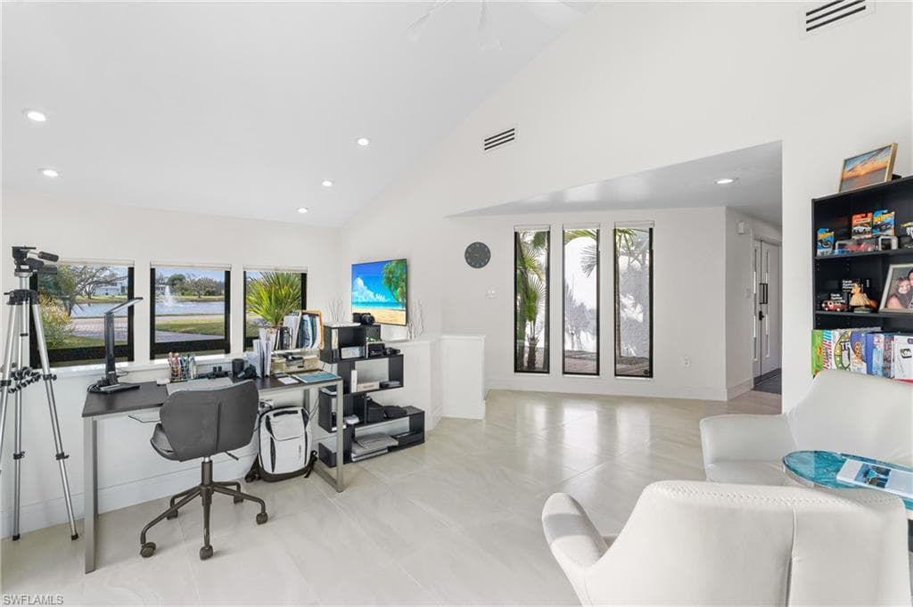 15600 Light Blue CIR, FORT MYERS FL 33908-19