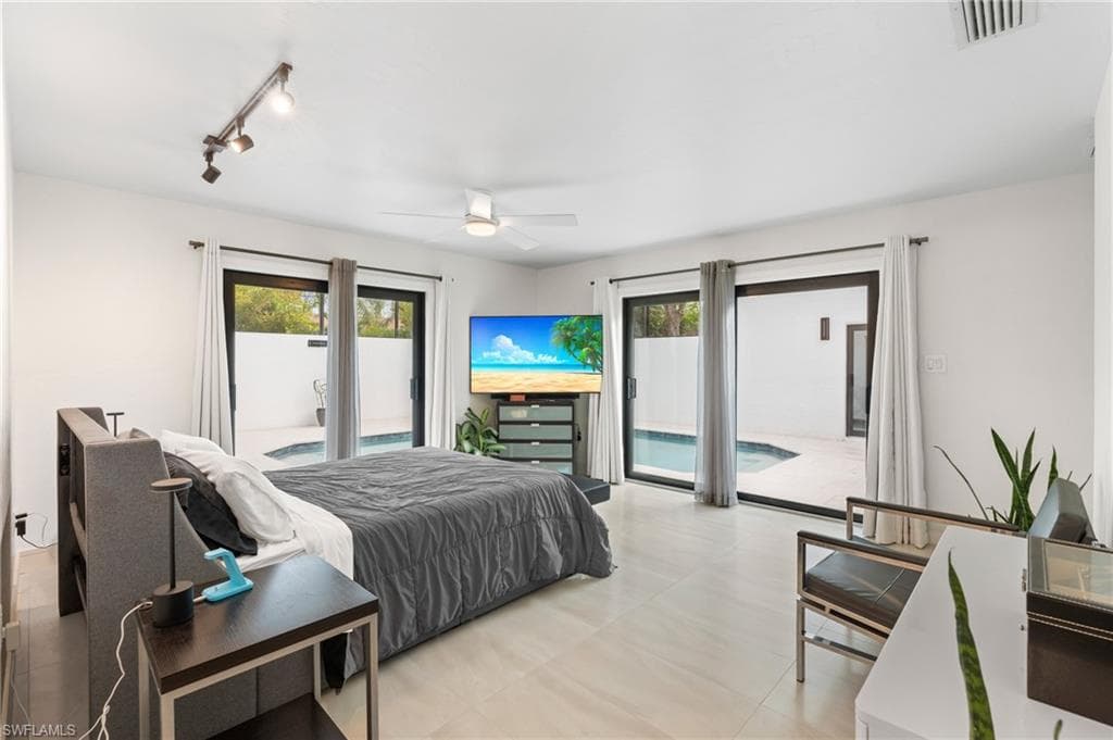 15600 Light Blue CIR, FORT MYERS FL 33908-29