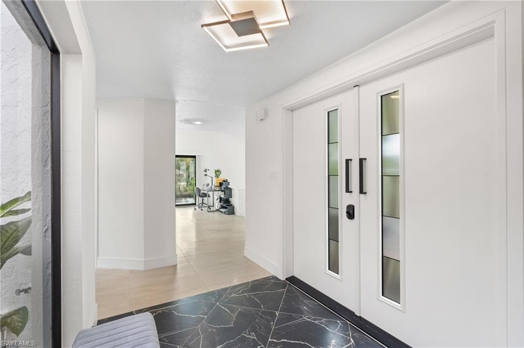 15600 Light Blue CIR, FORT MYERS FL 33908-10