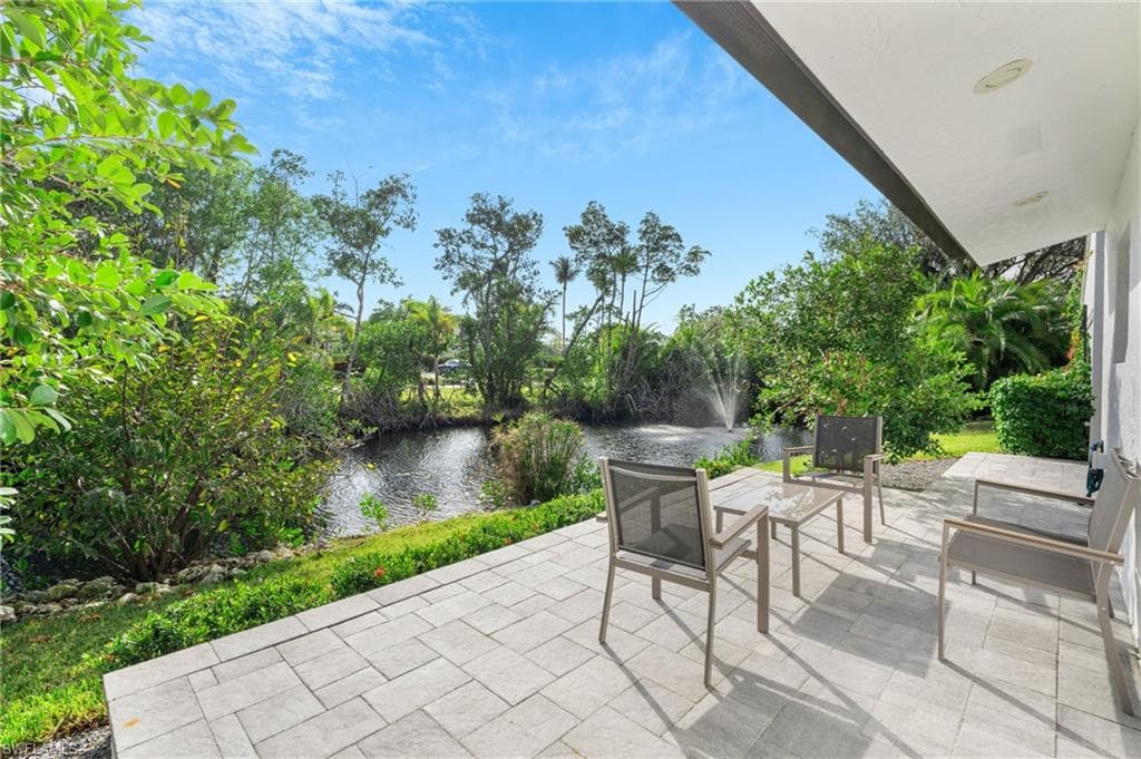 15600 Light Blue CIR, FORT MYERS FL 33908-43