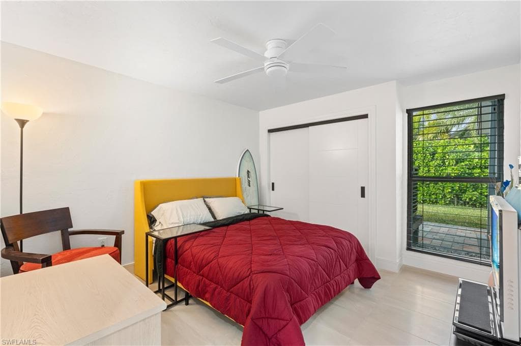 15600 Light Blue CIR, FORT MYERS FL 33908-34