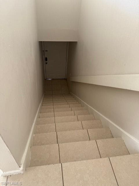 153 SANTA CLARA DR # 10, NAPLES FL 34104-27