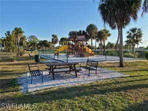 153 SANTA CLARA DR # 10, NAPLES FL 34104-37