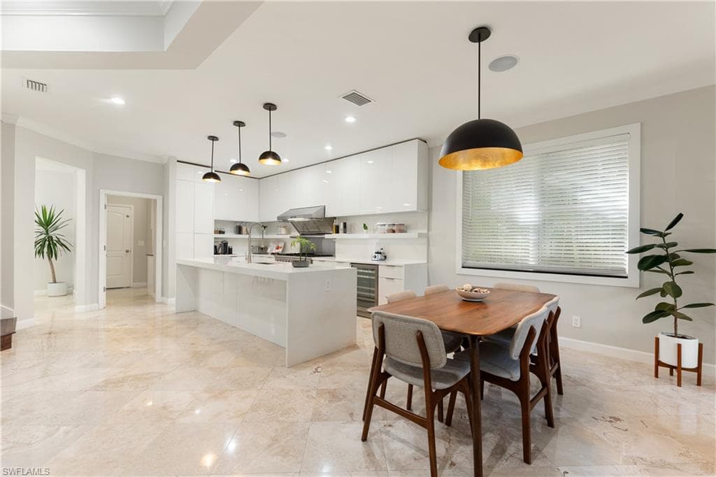 2384 Heritage Greens DR, NAPLES FL 34119-24