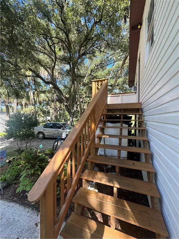 18301 Slater RD, NORTH FORT MYERS FL 33917-15