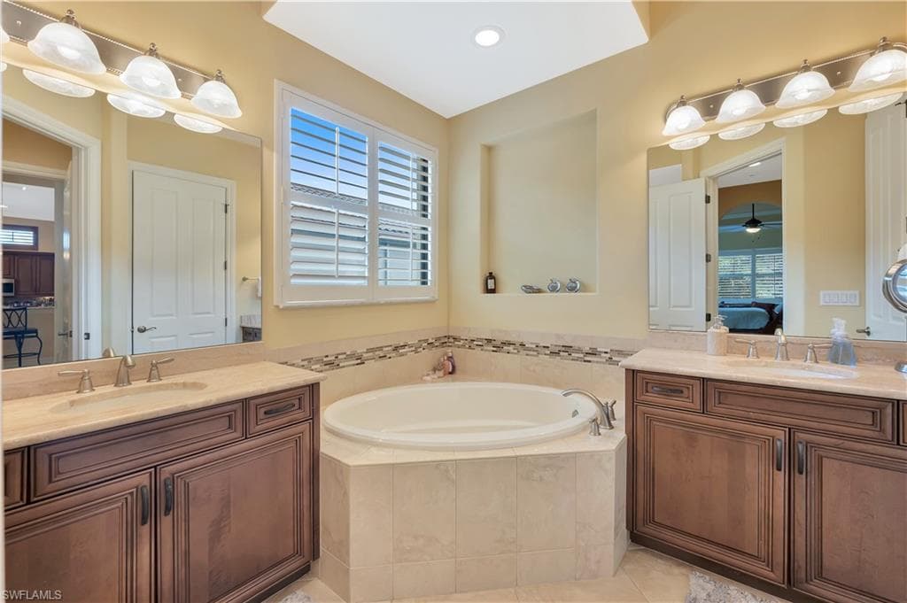 15903 Secoya Reserve CIR, NAPLES FL 34110-22