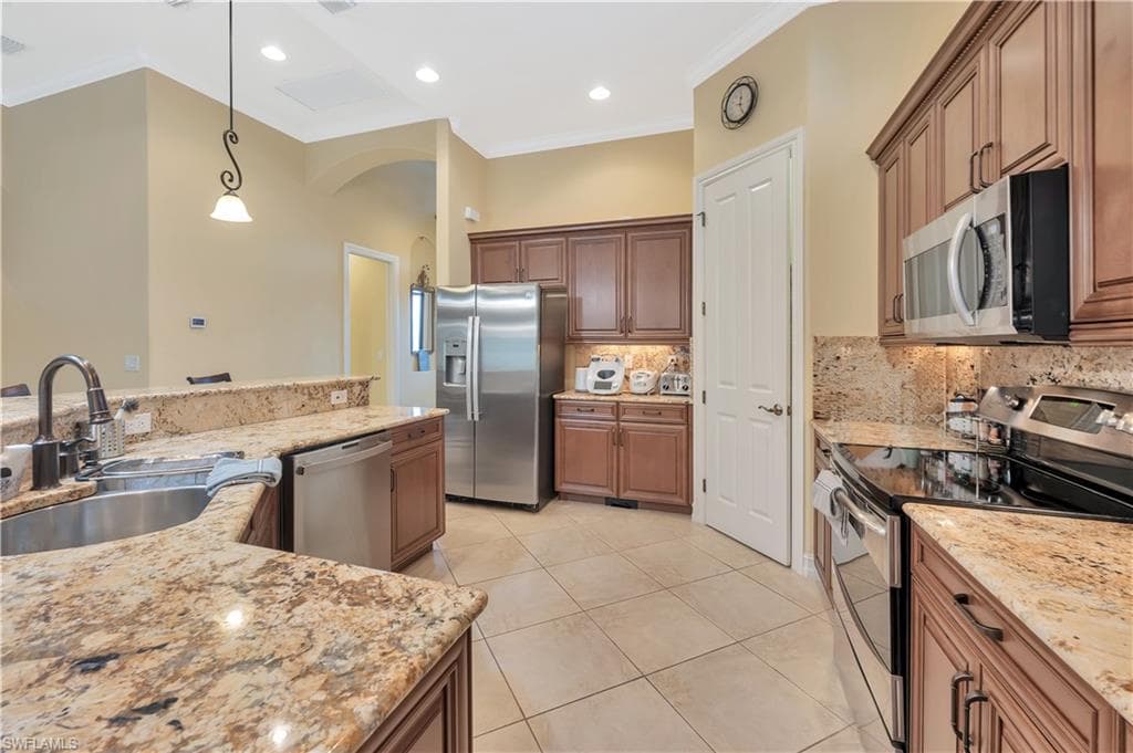 15903 Secoya Reserve CIR, NAPLES FL 34110-12