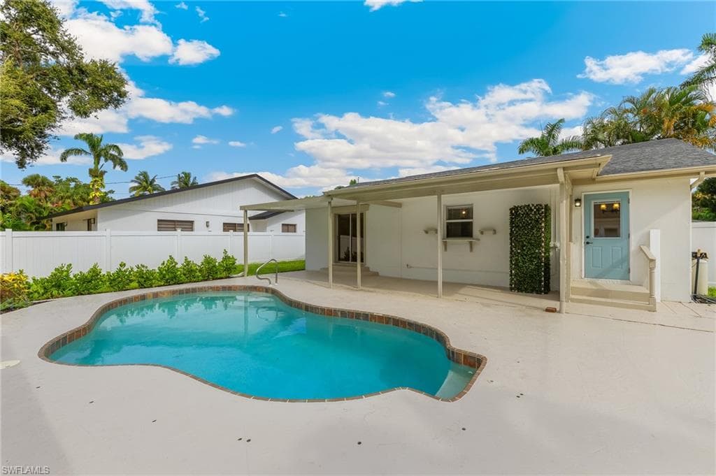 1342 Alhambra DR, FORT MYERS FL 33901-2